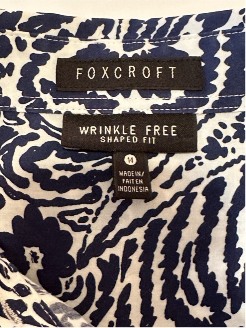 Foxcroft Chic Button-down Blouse Womens 14 Blue White Eclectic Floral Art Summer - Picture 5 of 17